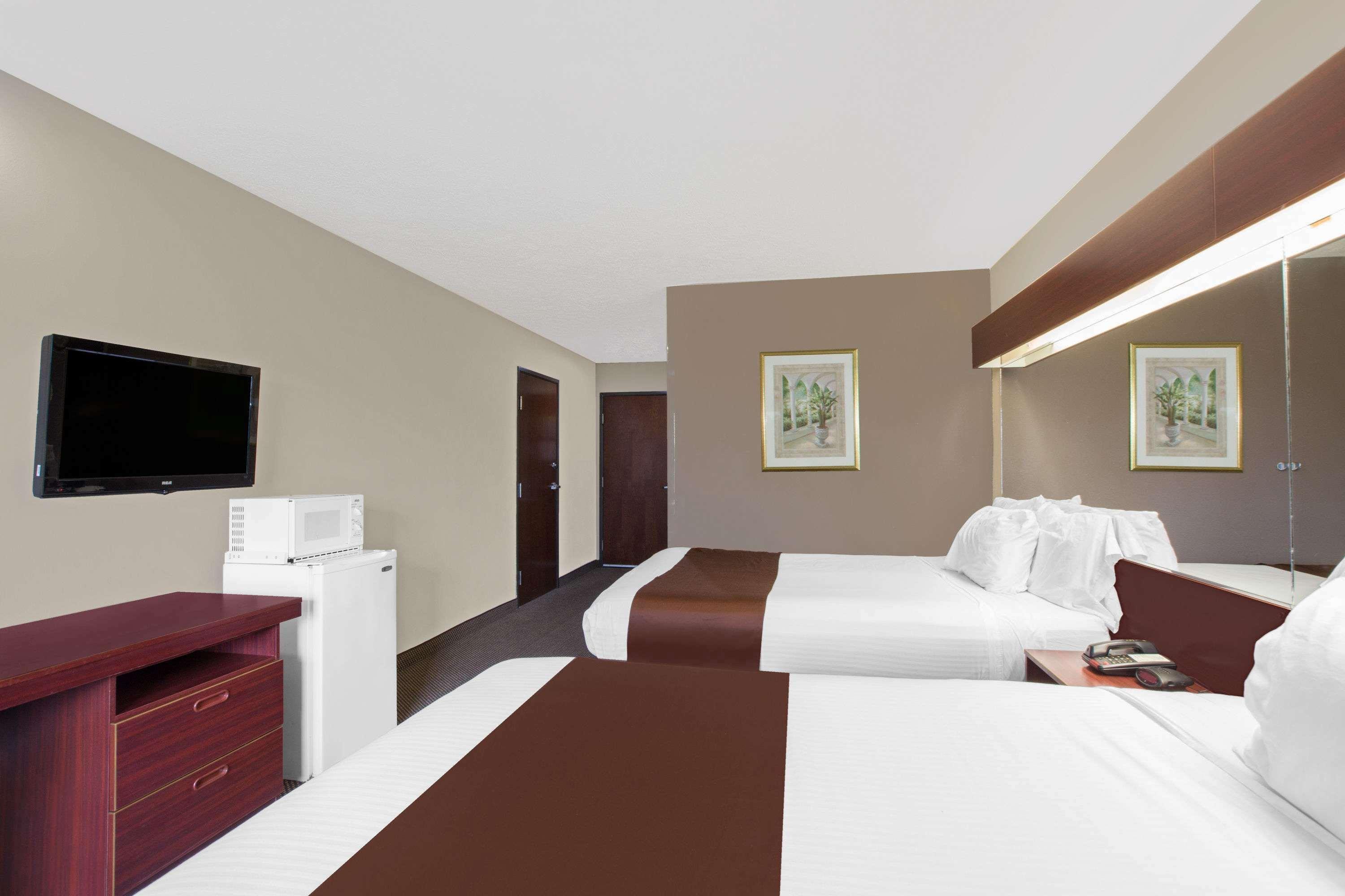 Microtel Inn & Suites - Meridian Extérieur photo
