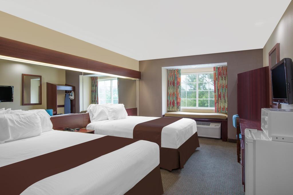 Microtel Inn & Suites - Meridian Extérieur photo